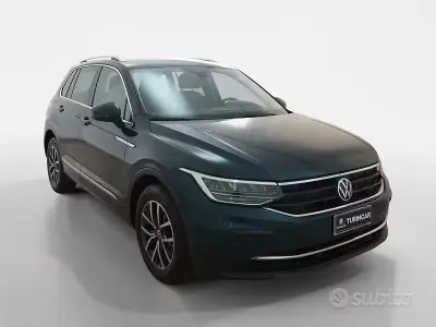 Gebraucht VW Tiguan Life 150 PS (110 kW) 2022 Blau SUV