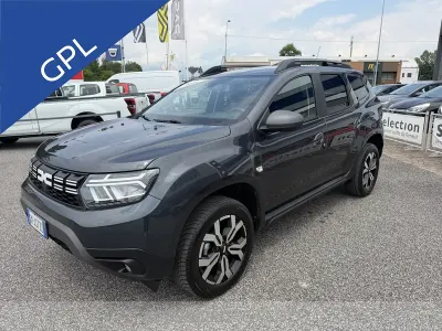Usata Dacia Duster Journey 101 CV (74 kW) 2023 Grigio SUV