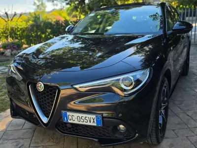 Usata Alfa Romeo Stelvio Veloce 209 CV (153 kW) 2020 Nero SUV