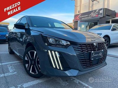 Usata Peugeot 208 Allure 101 CV (74 kW) 2025 Grigio Utilitaria