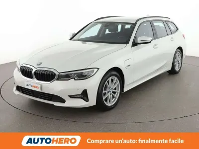 Usata BMW 320e Advantage 163 CV (119 kW) 2022 Bianco Station wagon