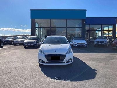 Usata Peugeot 208 Active 82 CV (60 kW) 2015 Bianco Utilitaria