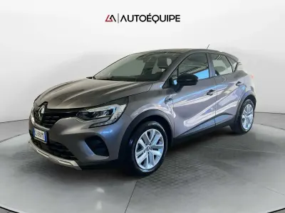 Usata Renault Captur Intens 143 CV (105 kW) 2022 Grigio SUV