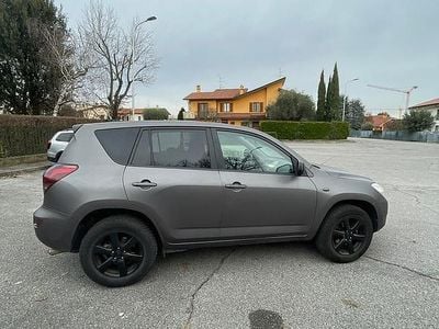 Usata Toyota RAV4 152 CV (111 kW) 2008 Grigio SUV