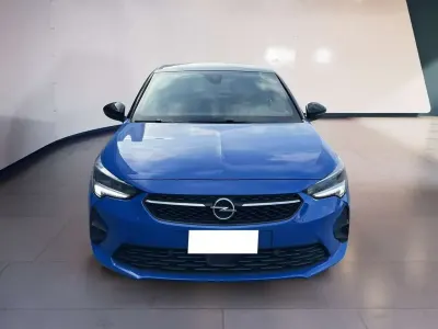 Usata Opel Corsa-e GS Line 100 kW (136 CV) 2022 Blu/azzurro Utilitaria