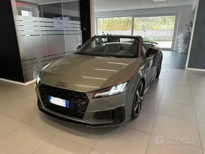 Usata Audi TT Roadster S-Line 197 CV (144 kW) 2022 Grigio Cabrio