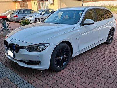 Usata BMW 320 Efficient Dynamics 184 CV (135 kW) 2013 Bianco Station wagon