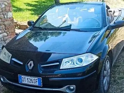 Usata Renault Mégane Cabriolet Dynamique 106 CV (77 kW) 2008 Nero Cabrio