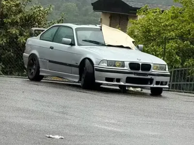 Usata BMW 318 140 CV (102 kW) 1996 Coupé