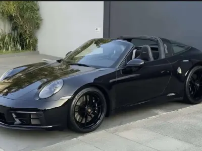 Usata Porsche 992 480 CV (353 kW) 2023 Nero Cabrio