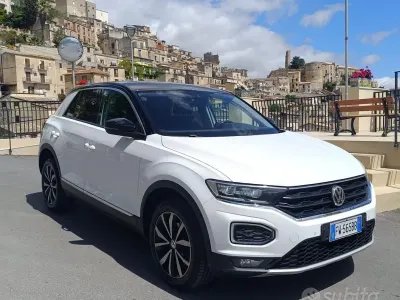 Usata VW T-Roc Style 116 CV (85 kW) 2019 Bianco SUV