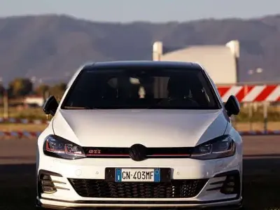 Usata VW Golf VII GTI 245 CV (180 kW) 2019 Bianco Berlina