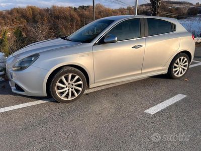 Second-hand Alfa Romeo Giulietta 140 CP (102 kW) 2012 Gri Berlinǎ