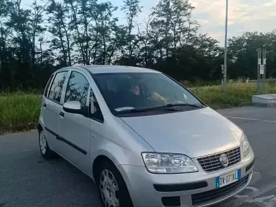 Usata Fiat Idea 80 CV (58 kW) 2009 Grigio Monovolume