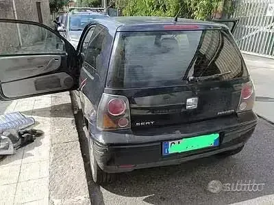 Usata Seat Arosa 50 CV (36 kW) 2003 Nero Utilitaria