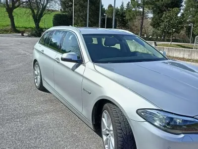 Usata BMW 520 Luxury Line 190 CV (139 kW) 2016 Argento Station wagon