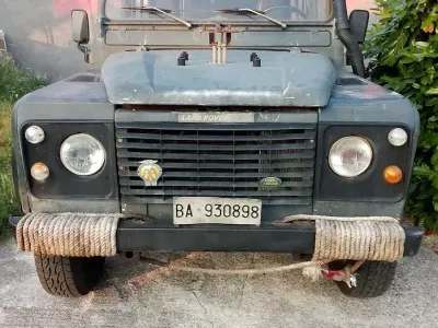 Usata Land Rover Defender 86 CV (63 kW) 1987 SUV