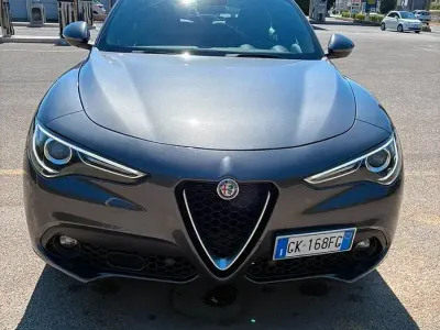 Usata Alfa Romeo Stelvio Business 160 CV (117 kW) 2022 Grigio SUV