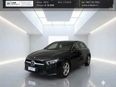 Usata Mercedes A180 Sport Edition 116 CV (85 kW) 2019 Nero Berlina