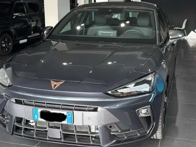 Usata Cupra Leon 150 CV (110 kW) 2024 Grigio Berlina