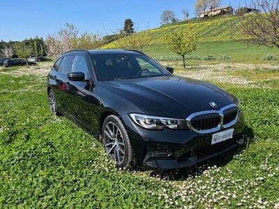 Usata BMW 318 Sport Line 150 CV (110 kW) 2021 Nero Station wagon