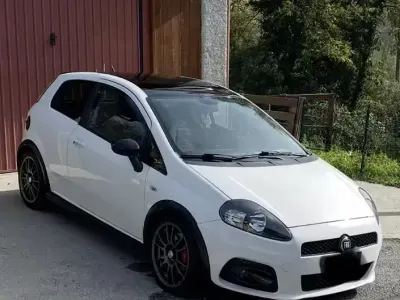 Usata Fiat Grande Punto 75 CV (55 kW) 2008 Bianco Utilitaria