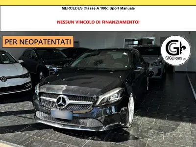 Usata Mercedes A180 109 CV (80 kW) 2018 Nero Berlina