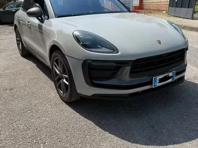 Gebraucht Porsche Macan Sport 265 PS (194 kW) 2023 Grau SUV