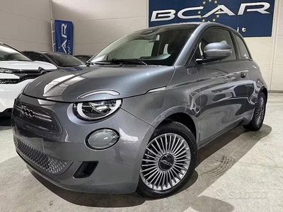 Usata Fiat 500e Icon 86 kW (118 CV) 2022 Grigio Berlina