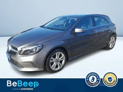 Usata Mercedes A180 109 CV (80 kW) 2018 Grigio metallizzato Berlina