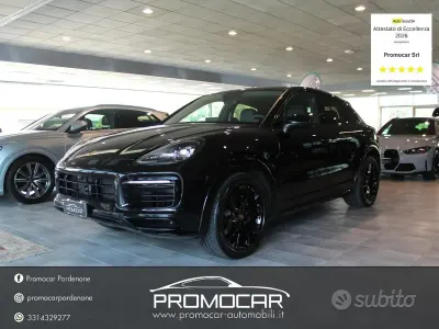 Usata Porsche Cayenne Platinum Edition 340 CV (250 kW) 2023 Nero SUV