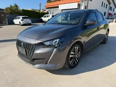 Usata Peugeot 208 Allure 102 CV (75 kW) 2020 Grigio Utilitaria