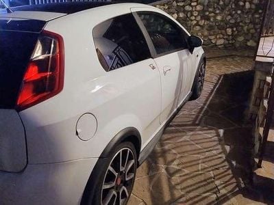 Usata Abarth Grande Punto 250 CV (183 kW) 2009 Bianco Utilitaria