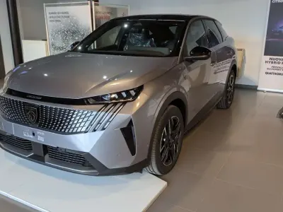 Nuova Peugeot 3008 GT 136 CV (100 kW) 2026 Blu/azzurro SUV