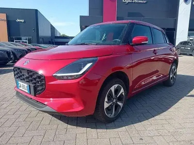 Usata Suzuki Swift 83 CV (61 kW) 2024 Rosso Utilitaria