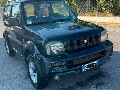 Usata Suzuki Jimny 86 CV (63 kW) 2007 Nero SUV