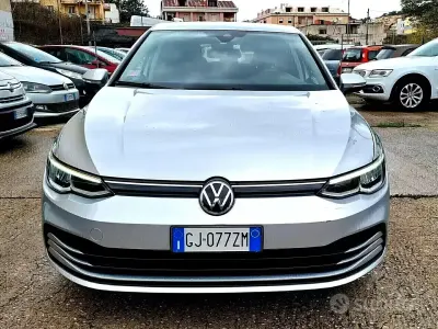 Second-hand VW Golf VII Style 150 CP (110 kW) 2021 Gri Hatchback