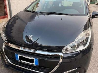 Usata Peugeot 208 Access 82 CV (60 kW) 2018 Grigio Utilitaria