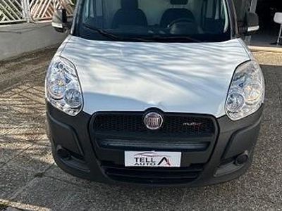 Usata Fiat Doblò 90 CV (66 kW) 2011 Bianco Monovolume
