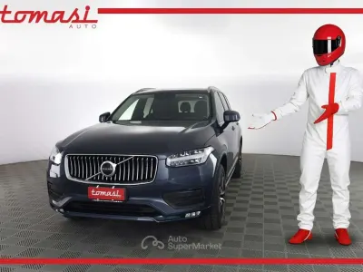 Usata Volvo XC90 Momentum 235 CV (172 kW) 2021 Denim blue SUV