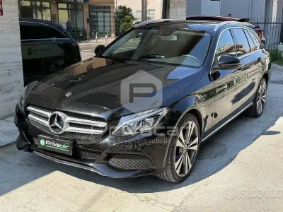 Usata Mercedes C220 170 CV (125 kW) 2017 Nero SUV