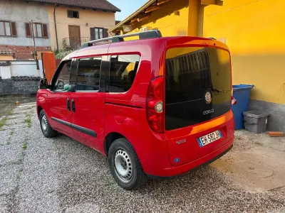 Usata Fiat Doblò Active 120 CV (88 kW) 2011 Rosso Monovolume
