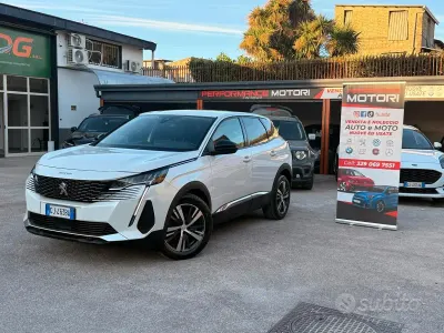 Usata Peugeot 3008 Allure 131 CV (96 kW) 2022 Bianco SUV
