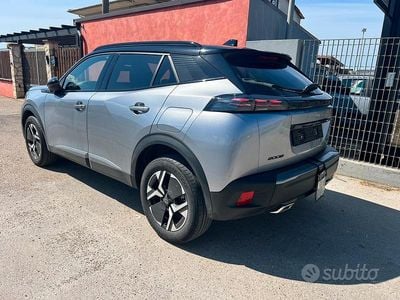 Usata Peugeot 2008 GT-line 131 CV (96 kW) 2024 Grigio SUV