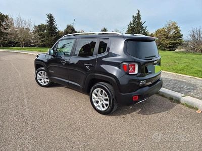 Usata Jeep Renegade Limited 140 CV (102 kW) 2015 Nero SUV