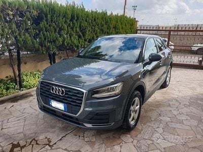 Usata Audi Q2 Business 150 CV (110 kW) 2018 Grigio SUV