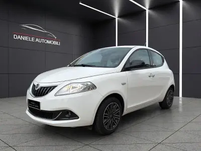 Usata Lancia Ypsilon Gold 69 CV (50 kW) 2013 Bianco Utilitaria