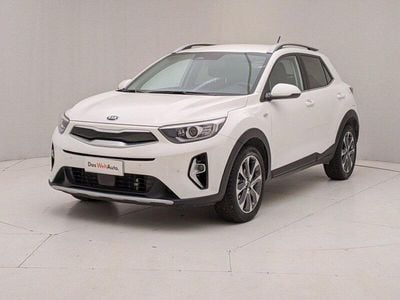 Usata Kia Stonic GT-Line 101 CV (74 kW) 2021 Bianco SUV