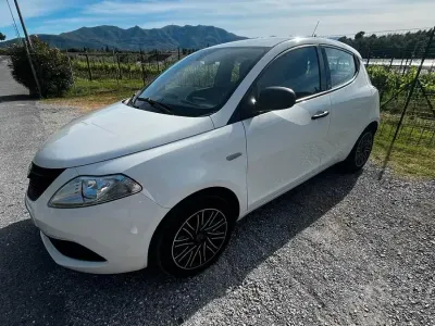 Usata Lancia Ypsilon S 69 CV (50 kW) 2018 Bianco Utilitaria