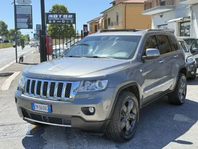 Usata Jeep Grand Cherokee Overland 250 CV (183 kW) 2012 Grigio SUV